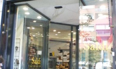 Outlet Guess: saldi su scarpe e borse fino al 60%
